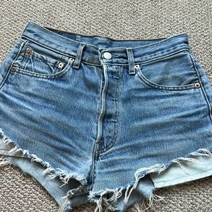 Levi 501 Jean Shorts